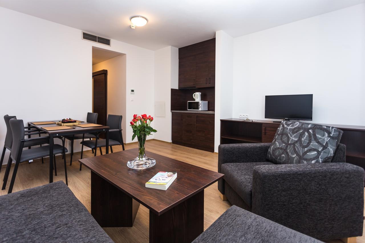 Barok Hotel And Apartments Bratislava Exterior foto